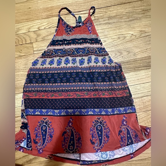 Beautiful stylish long tee from Farm Rio - Picture 1 of 5